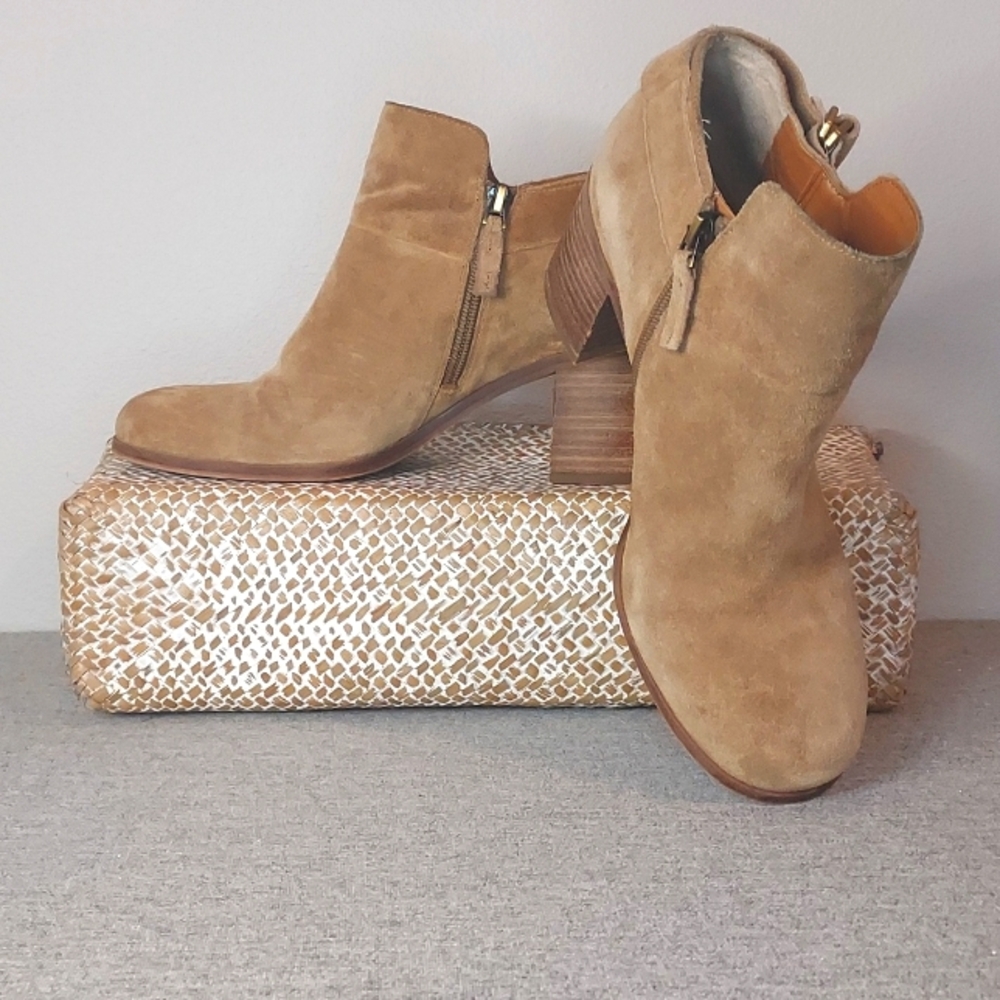 Franco Sarto Matisse Tan Suede Ankle Bootie Short Heel Side Zip Size US8 EU38 - Picture 2 of 12